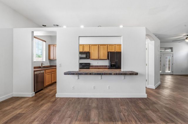 6519 S 5th Way, Phoenix, AZ 85042