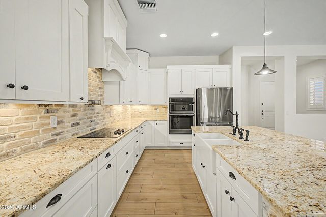 3233 W HORIZON Drive, Phoenix, AZ 85086