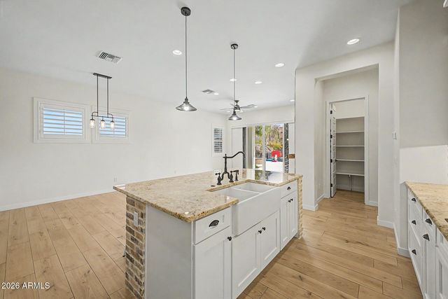 3233 W HORIZON Drive, Phoenix, AZ 85086