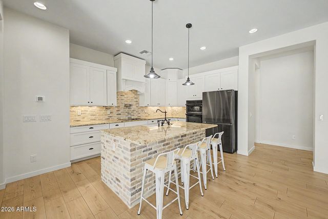 3233 W HORIZON Drive, Phoenix, AZ 85086