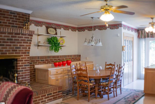 400 Wedgewood Drive, Greenville, SC 29609