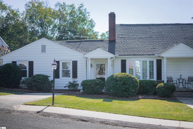 400 Wedgewood Drive, Greenville, SC 29609