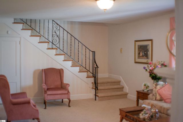 400 Wedgewood Drive, Greenville, SC 29609