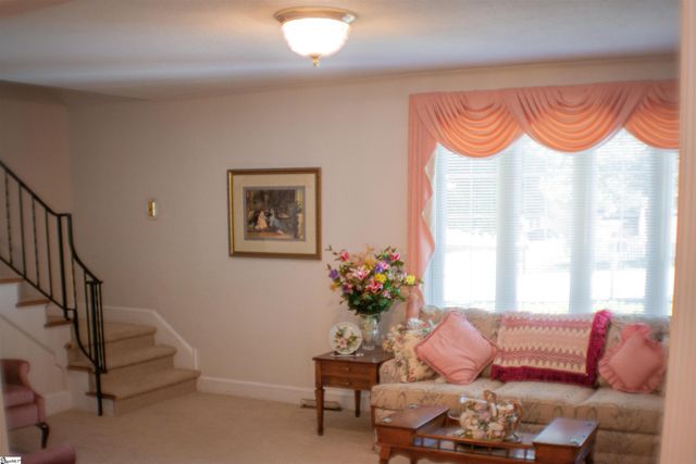 400 Wedgewood Drive, Greenville, SC 29609