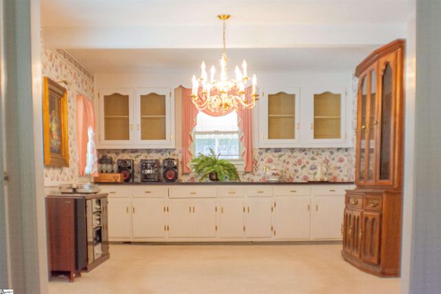 400 Wedgewood Drive, Greenville, SC 29609