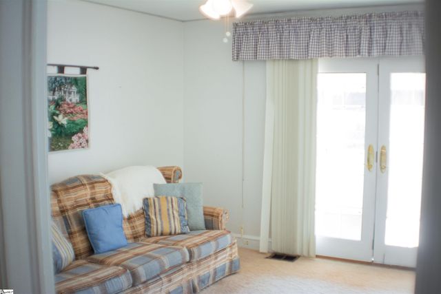 400 Wedgewood Drive, Greenville, SC 29609