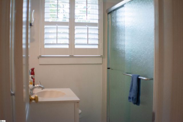 400 Wedgewood Drive, Greenville, SC 29609