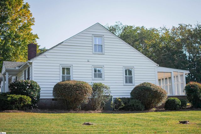 400 Wedgewood Drive, Greenville, SC 29609