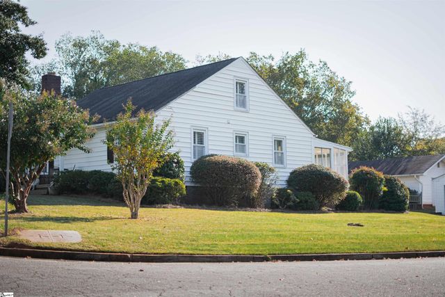 400 Wedgewood Drive, Greenville, SC 29609