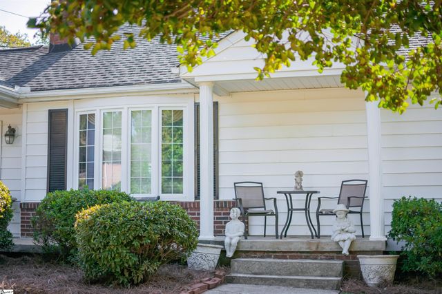 400 Wedgewood Drive, Greenville, SC 29609