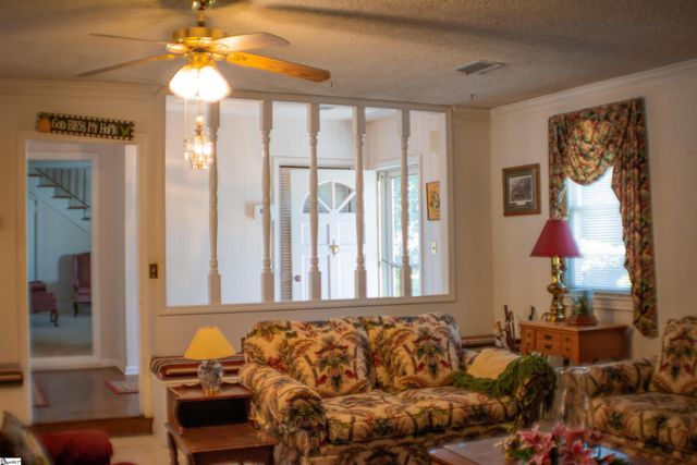 400 Wedgewood Drive, Greenville, SC 29609