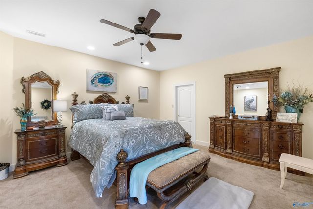 266 Forest Home Drive, Trinity, AL 35673