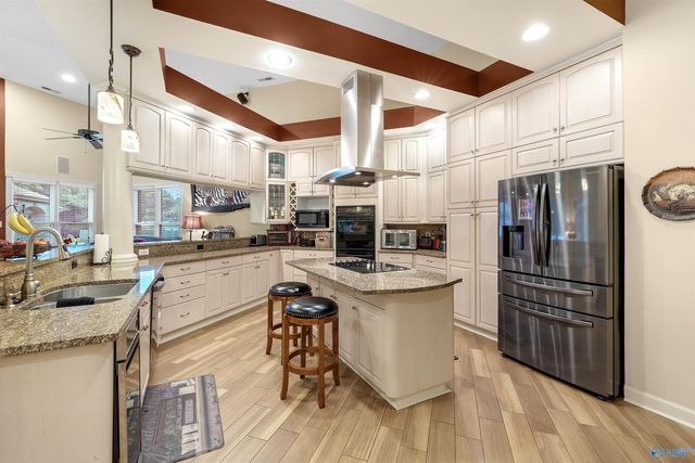 266 Forest Home Drive, Trinity, AL 35673
