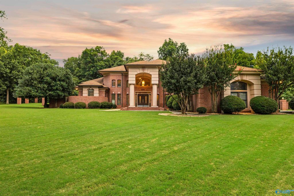 266 Forest Home Drive, Trinity, AL 35673