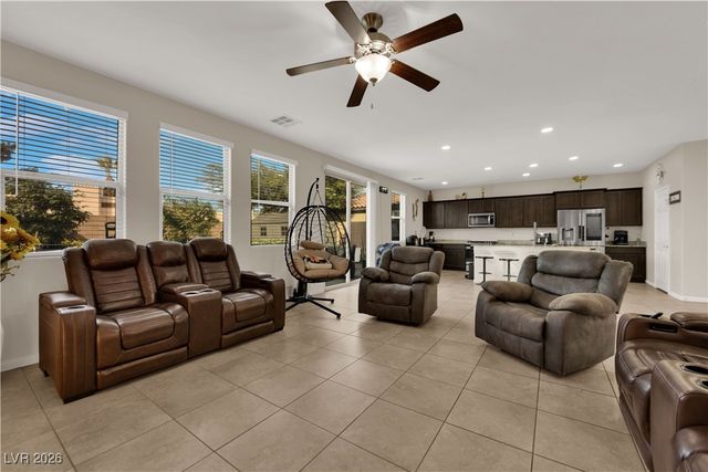 4675 High Anchor Street, Las Vegas, NV 89121