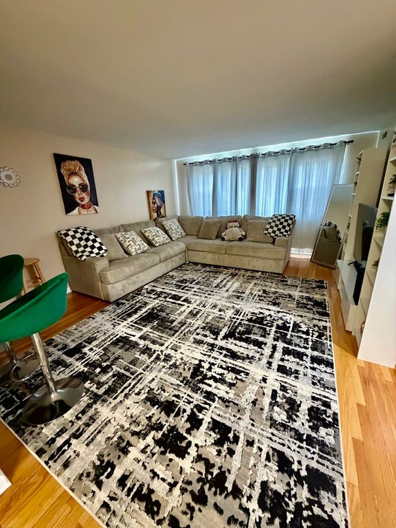 4949 Church Street 305, Skokie, IL 60077 — photo 3