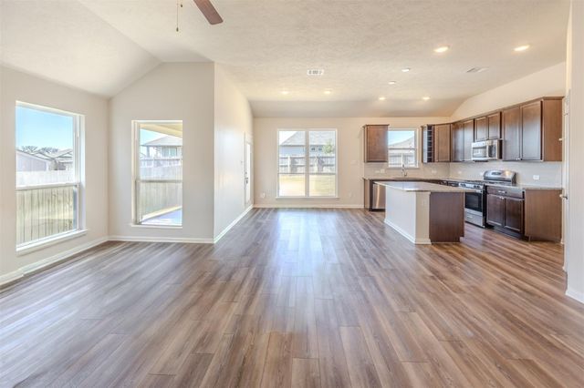 1012 Old Vine Road, Brenham, TX 77833