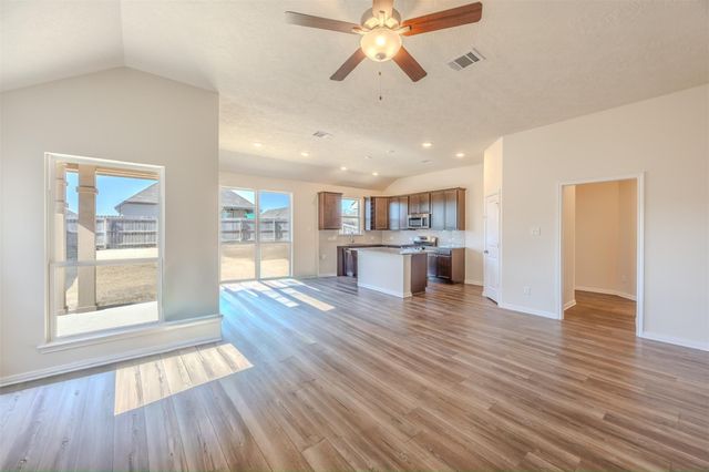 1012 Old Vine Road, Brenham, TX 77833