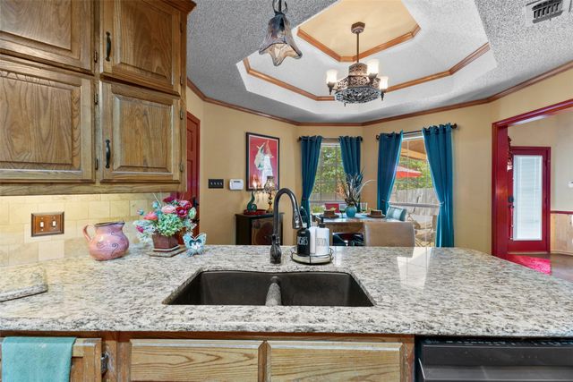 821 Red Oak Drive, Mansfield, TX 76063