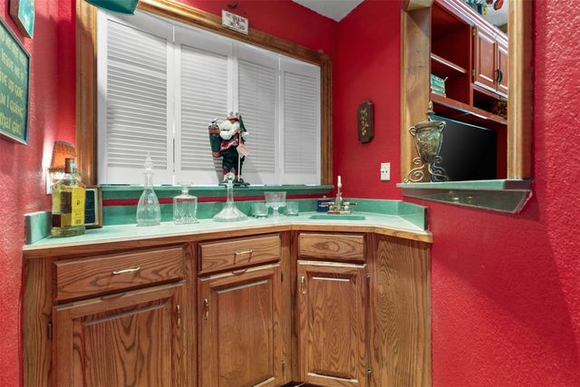 821 Red Oak Drive, Mansfield, TX 76063