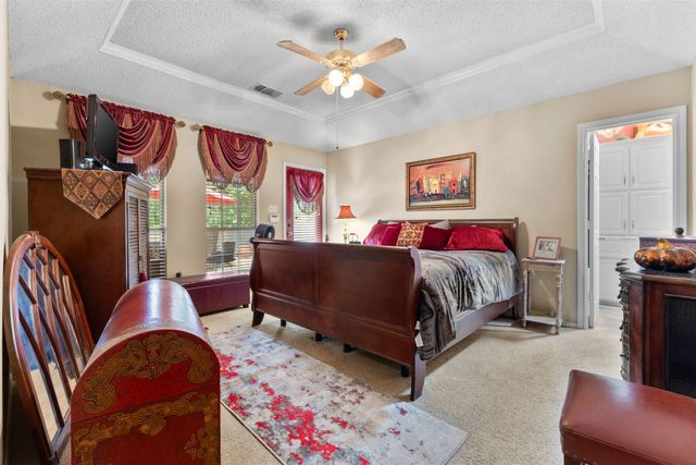 821 Red Oak Drive, Mansfield, TX 76063