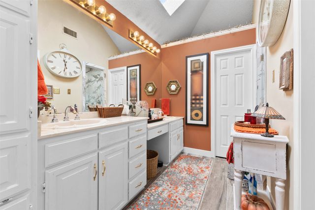 821 Red Oak Drive, Mansfield, TX 76063