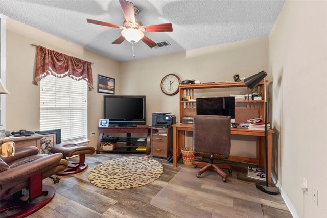821 Red Oak Drive, Mansfield, TX 76063