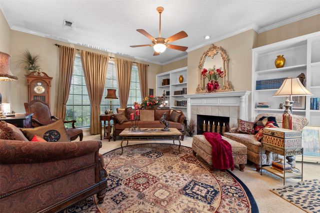 821 Red Oak Drive, Mansfield, TX 76063
