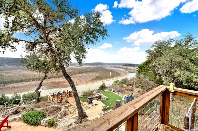 314 Sunset, Lakehills, TX 78063