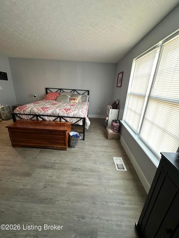 1201 Cedar Springs Pkwy, La Grange, KY 40031