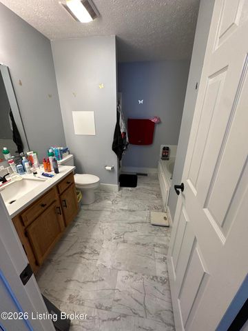 1201 Cedar Springs Pkwy, La Grange, KY 40031