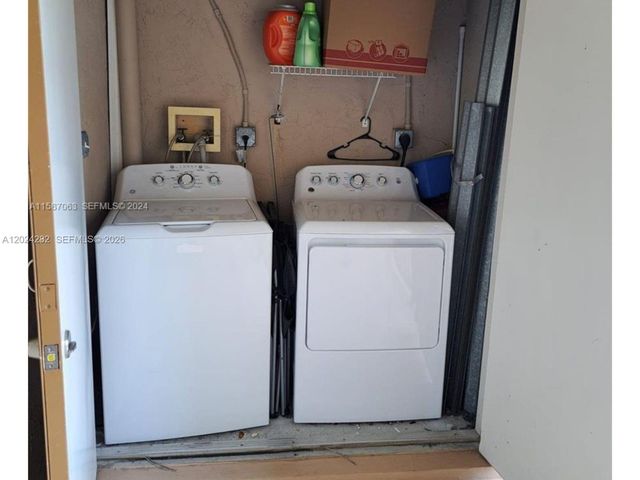 220 SW 116th Ave 15203, Pembroke Pines, FL 33025
