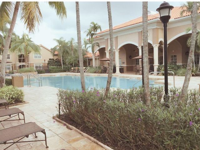 220 SW 116th Ave 15203, Pembroke Pines, FL 33025