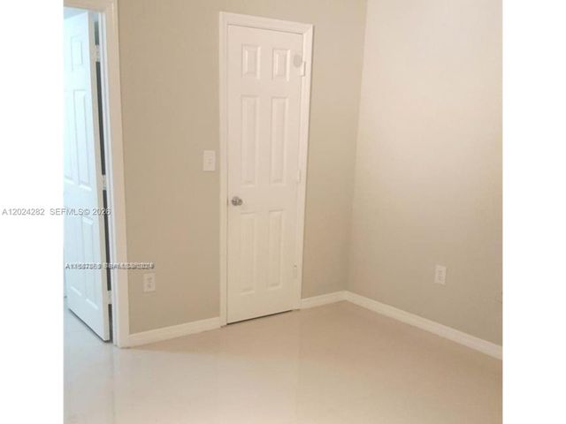 220 SW 116th Ave 15203, Pembroke Pines, FL 33025