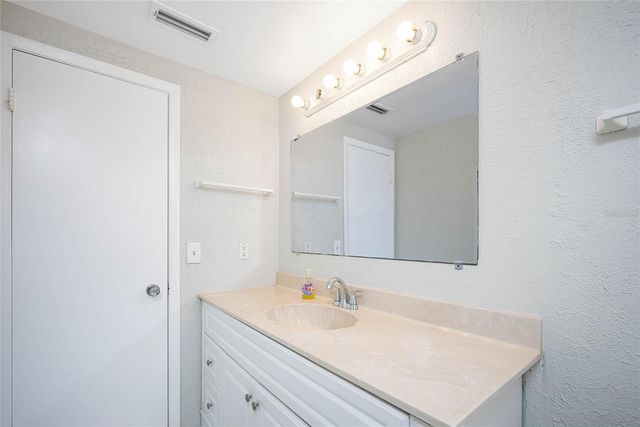 232 POCONO TRAIL E, Nokomis, FL 34275