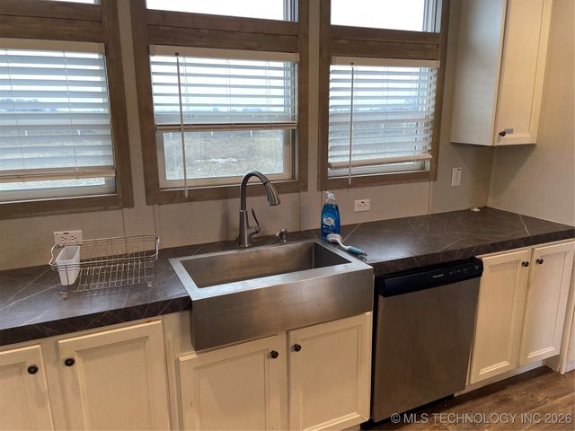 11726 Sandy Acres Trail, Kingston, OK 73439