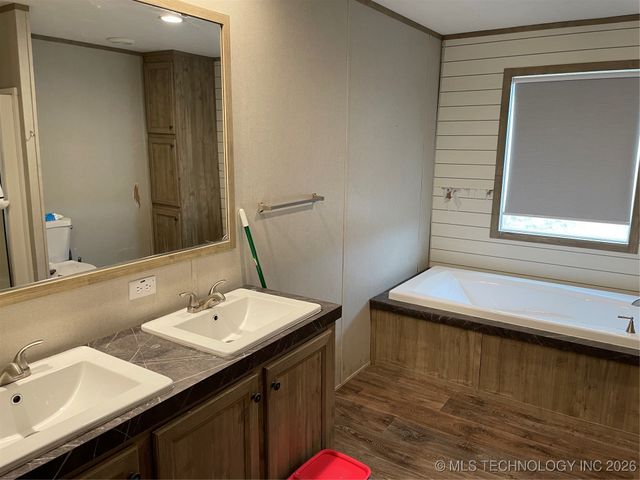 11726 Sandy Acres Trail, Kingston, OK 73439