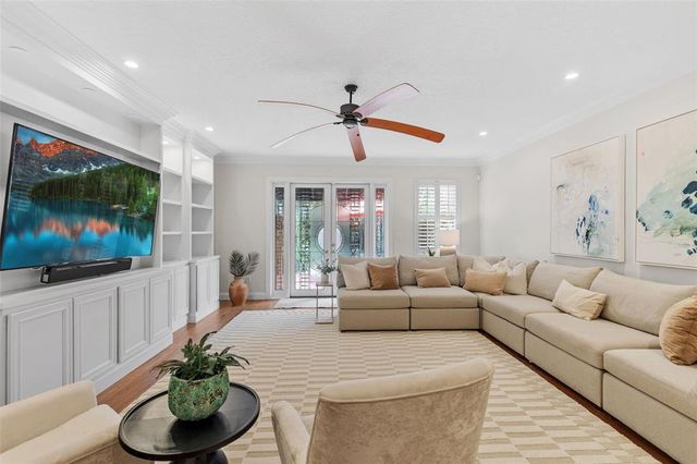 210 S LINCOLN AVENUE, Tampa, FL 33609