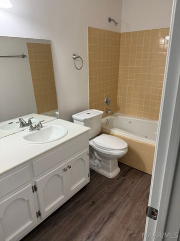 2105 BRIAR GATE Drive, Montgomery, AL 36116