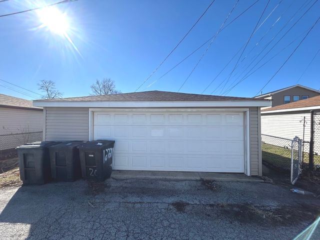 12725 S Saginaw Avenue, Chicago, IL 60633