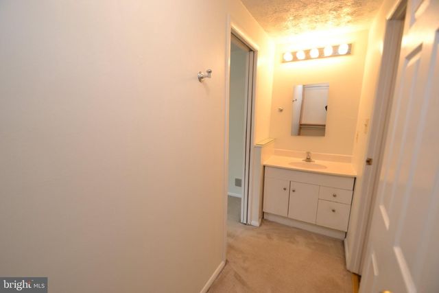 7985 TYSON OAKS CIR, Vienna, VA 22182