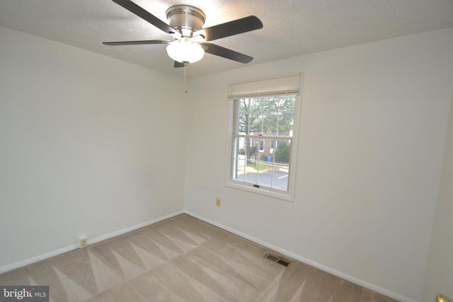 7985 TYSON OAKS CIR, Vienna, VA 22182