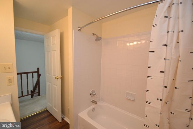 7985 TYSON OAKS CIR, Vienna, VA 22182