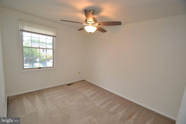 7985 TYSON OAKS CIR, Vienna, VA 22182