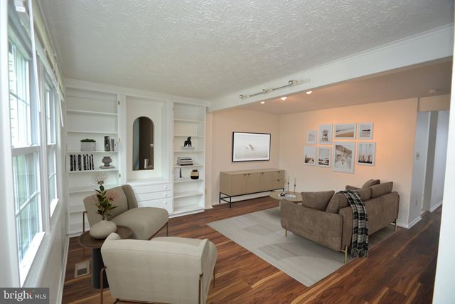 7985 TYSON OAKS CIR, Vienna, VA 22182