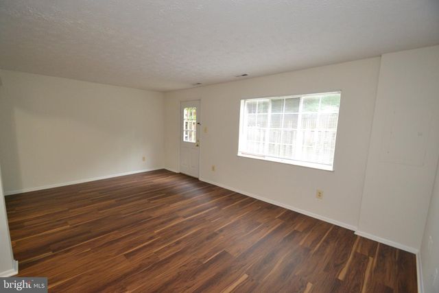 7985 TYSON OAKS CIR, Vienna, VA 22182