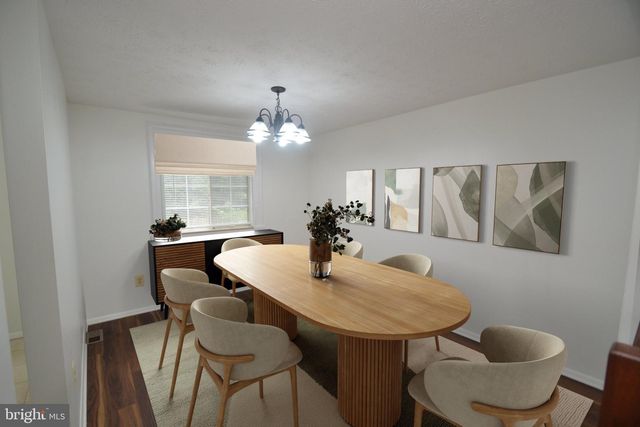 7985 TYSON OAKS CIR, Vienna, VA 22182