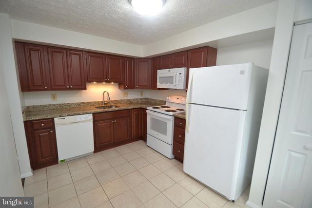 7985 TYSON OAKS CIR, Vienna, VA 22182