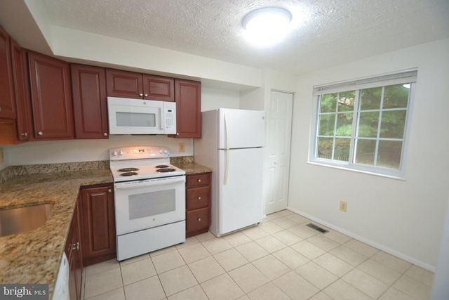 7985 TYSON OAKS CIR, Vienna, VA 22182
