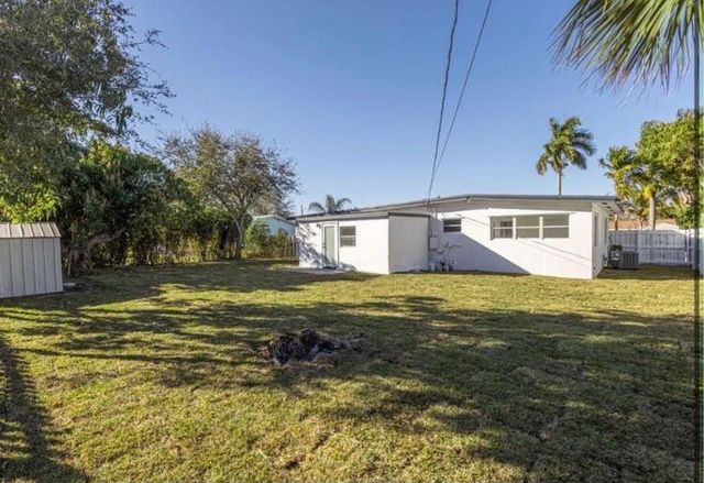 434 Australian Circle, West Palm Beach, FL 33403